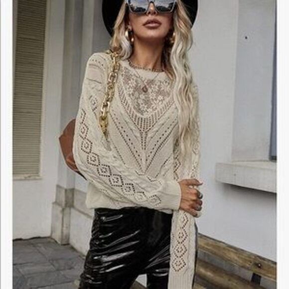 NEW Lace Splice Pullover Sweater Top - Picture 2 of 5